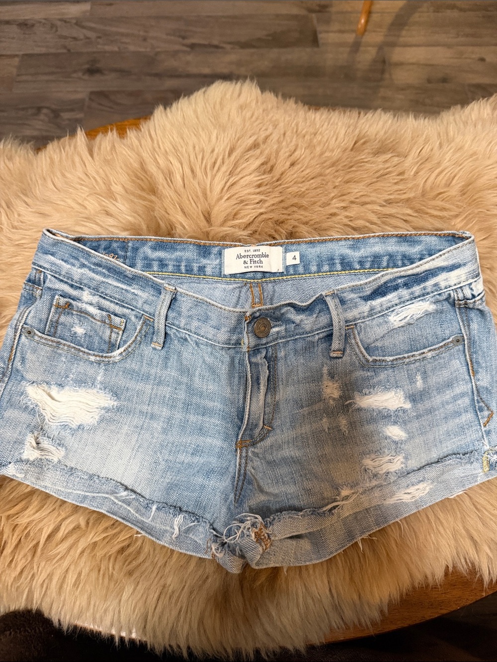 Abercrombie and Fitch denim pocket shorts, Size 4